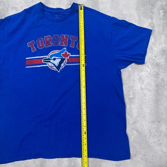 Vintage style Toronto Blue Jays graphic tee - Picture 8 of 9